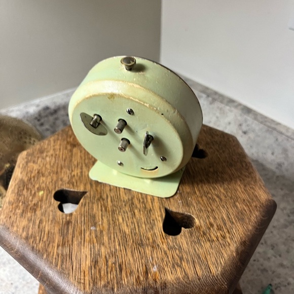 Vintage table top clock Westclox green not ticking - Picture 4 of 5